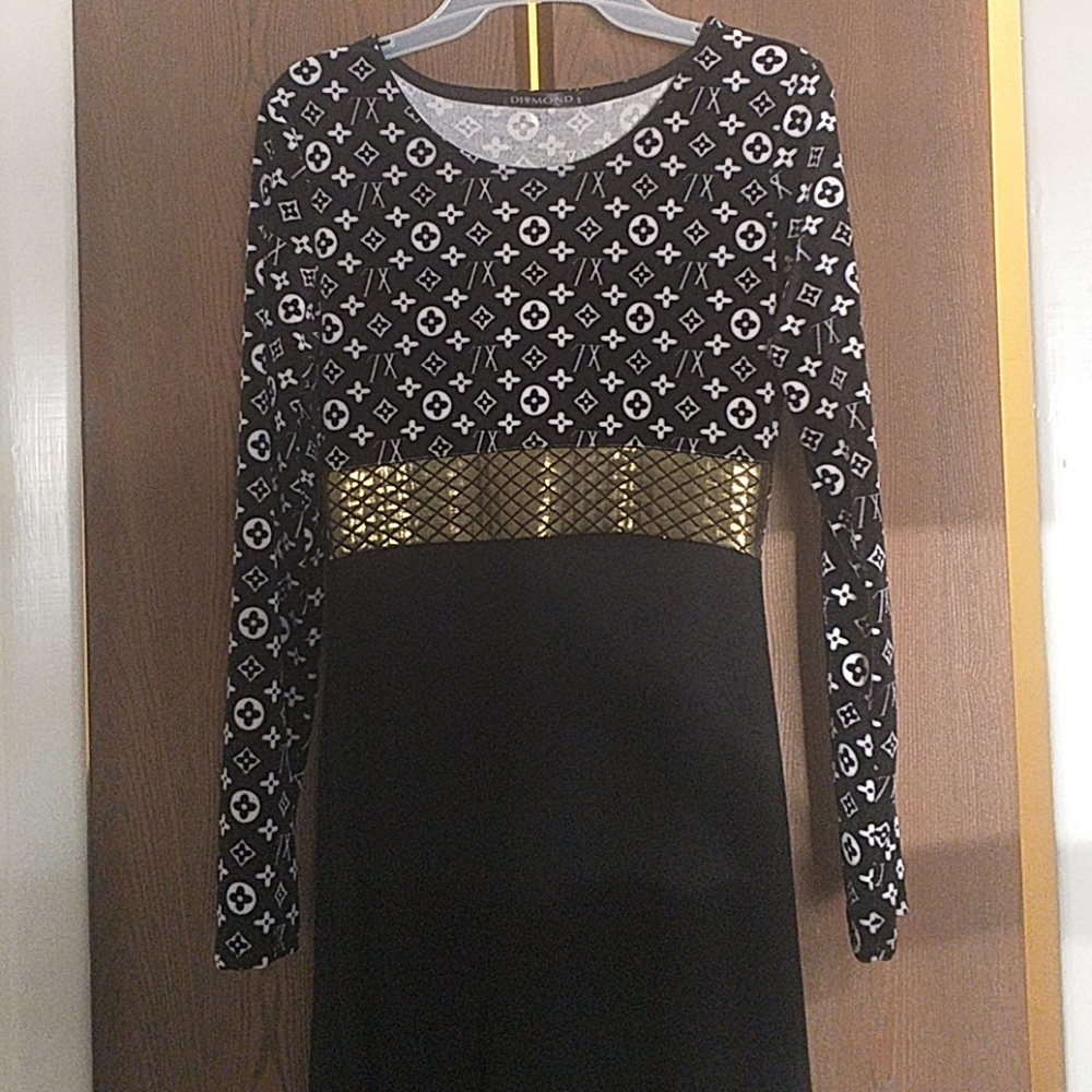 Dress - Picture 2 of 2